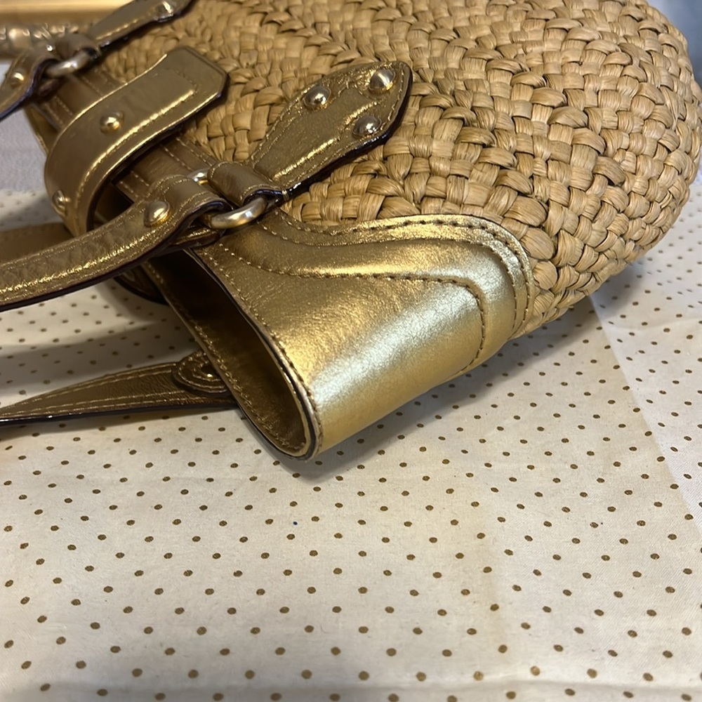 Michael KORS Small Straw handbag with leather trim and handless - Picture 4 of 14